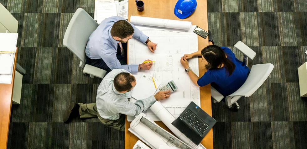 Corporate Communications at the Digital-Human Crossroads