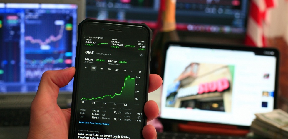 How to Invest in Stocks: A Beginner's Guide